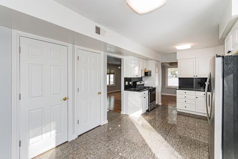 548 Harbor Ter, Bartlett, IL 60103 photo 11