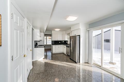 548 Harbor Ter, Bartlett, IL 60103 photo 9