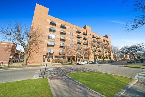 1000 E 53rd St #612, Chicago, IL 60615