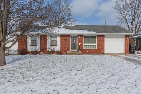 402 Alden Dr, Normal, IL 61761 photo 1