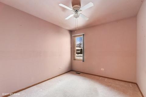 131 Mayer Ave, Wheeling, IL 60090 photo 10