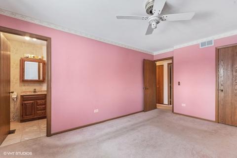 131 Mayer Ave, Wheeling, IL 60090 photo 7