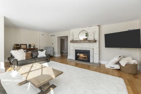 33 W266 Surrey Rd, Wayne, IL 60184 photo 8