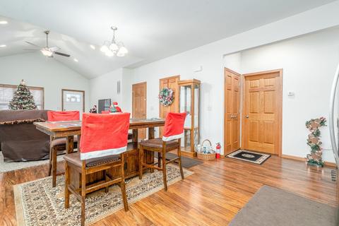 730 Armstrong St, Morris, IL 60450 photo 3