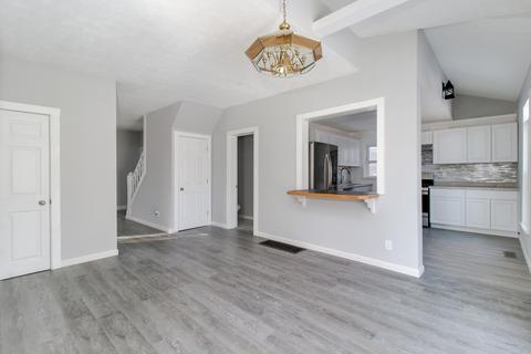 306 S Linden St, Normal, IL 61761 photo 10