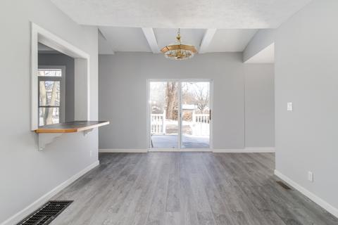 306 S Linden St, Normal, IL 61761 photo 9