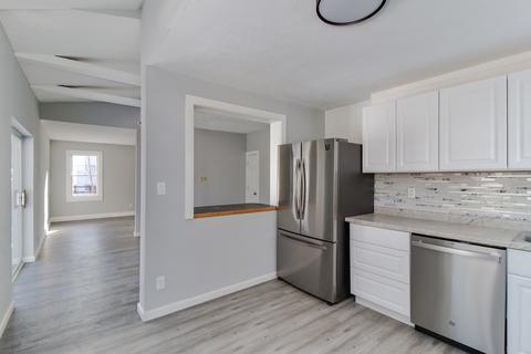 306 S Linden St, Normal, IL 61761 photo 4