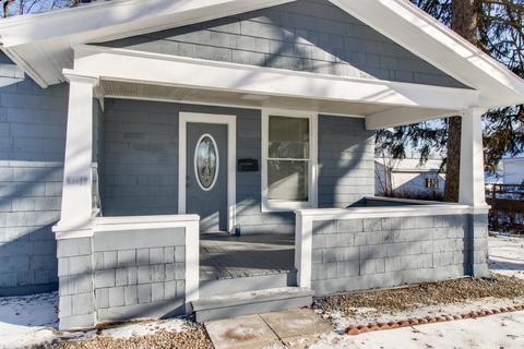 306 S Linden St, Normal, IL 61761 photo 2