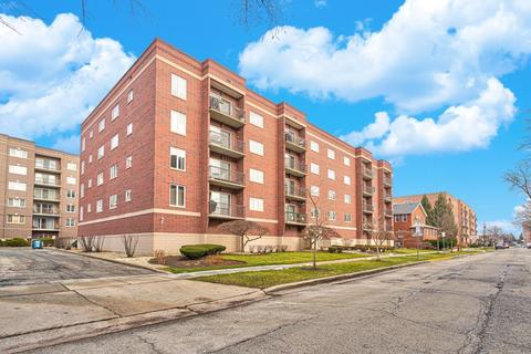 1330 Perry St #403, Des Plaines, IL 60016 photo 2