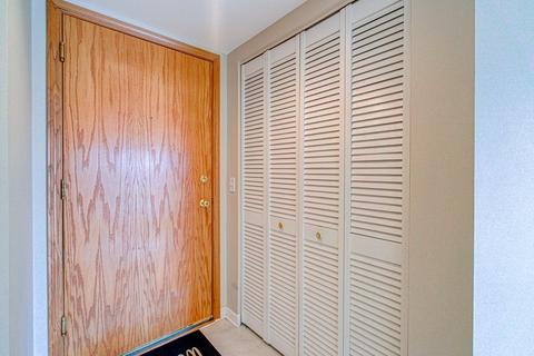 1330 Perry St #403, Des Plaines, IL 60016 photo 3