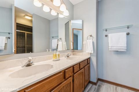 611 Dorset Ct, Wheeling, IL 60090 photo 12