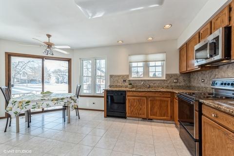 611 Dorset Ct, Wheeling, IL 60090 photo 7