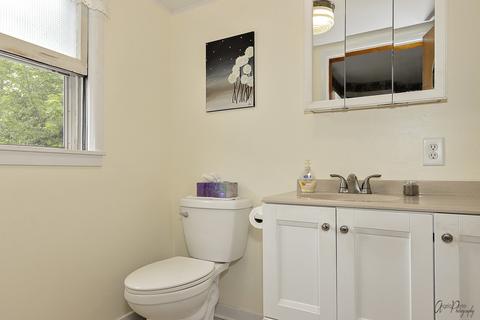 2207 W Johnsburg Rd, Johnsburg, IL 60051 photo 18