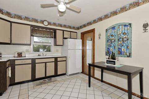 2207 W Johnsburg Rd, Johnsburg, IL 60051 photo 8