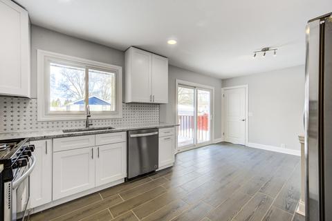 1502 W Pine St, Holiday Hills, IL 60051 photo 7