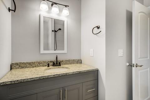 1502 W Pine St, Holiday Hills, IL 60051 photo 17