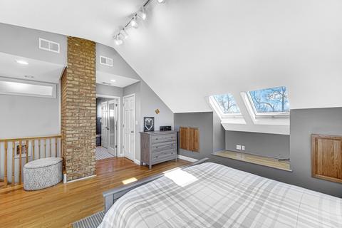 10226 S Artesian Ave, Chicago, IL 60655 photo 15