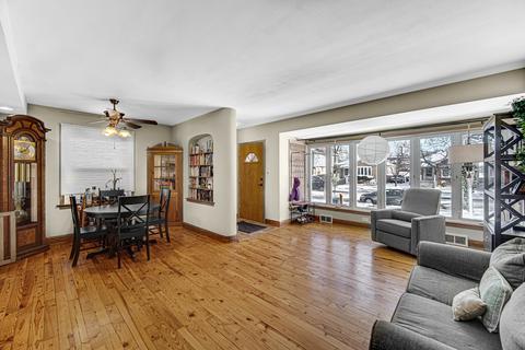 10226 S Artesian Ave, Chicago, IL 60655 photo 3