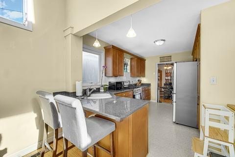 10226 S Artesian Ave, Chicago, IL 60655 photo 7