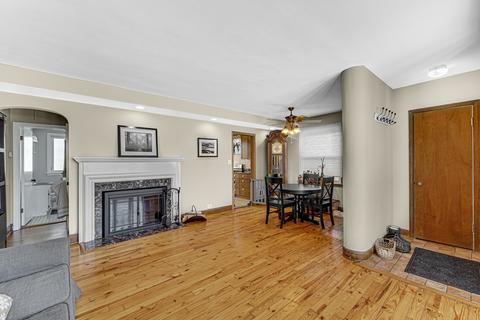 10226 S Artesian Ave, Chicago, IL 60655 photo 4