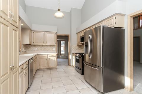 653 Dogleg Ln, Bartlett, IL 60103 photo 3