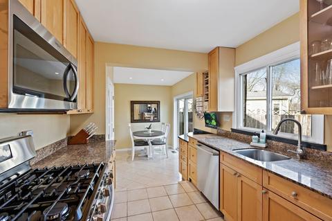 261 Pine St, Deerfield, IL 60015 photo 4