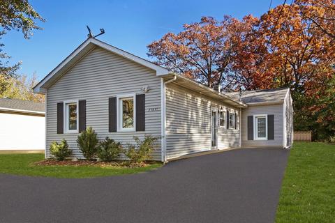 35835 N Benjamin Ave, Ingleside, IL 60041 photo 2