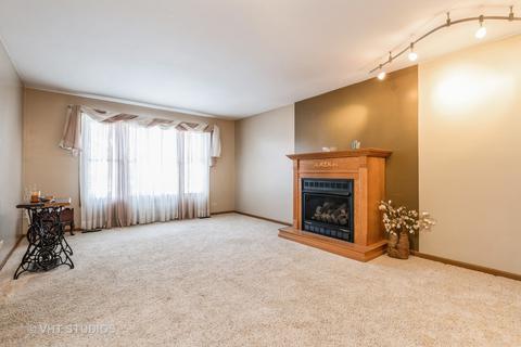 740 Mayfair Ln, Algonquin, IL 60102 photo 3