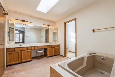 740 Mayfair Ln, Algonquin, IL 60102 photo 12