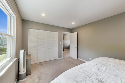 9022 Abbey Ln, Des Plaines, IL 60016 photo 18