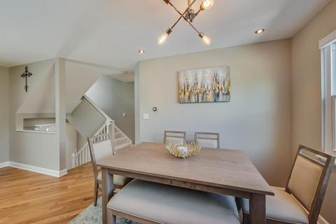 9022 Abbey Ln, Des Plaines, IL 60016 photo 10