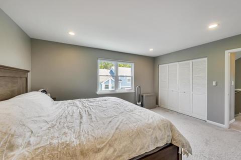 9022 Abbey Ln, Des Plaines, IL 60016 photo 19