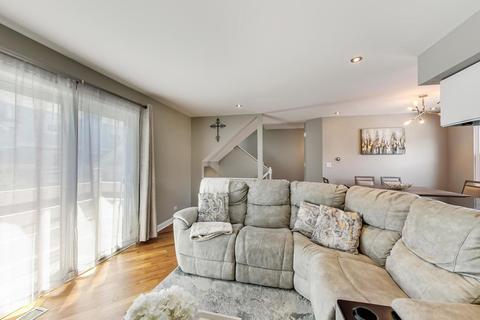 9022 Abbey Ln, Des Plaines, IL 60016 photo 7