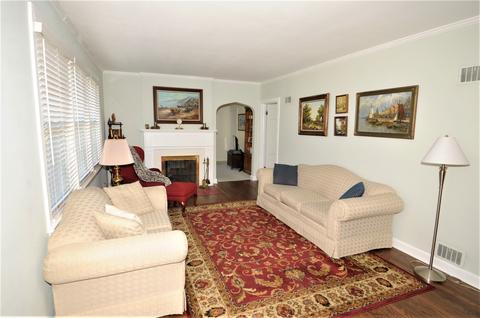 205 E Maple St, Lombard, IL 60148 photo 4