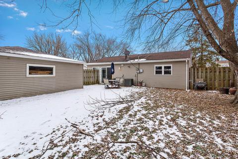 108 Olympic Dr, Bolingbrook, IL 60440 photo 8