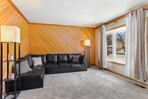 108 Olympic Dr, Bolingbrook, IL 60440 photo 3