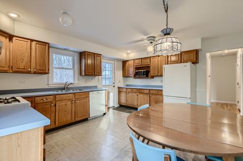 26 W010 Armbrust Ave, Wheaton, IL 60187 photo 10