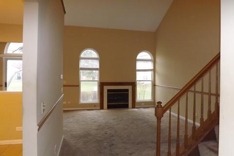 1078 Stillwater Rd, Elgin, IL 60120 photo 2