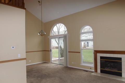 1078 Stillwater Rd, Elgin, IL 60120 photo 4