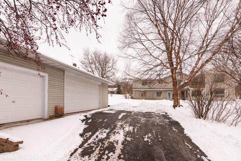 5021 Spring Rd, Mchenry, IL 60050 photo 3