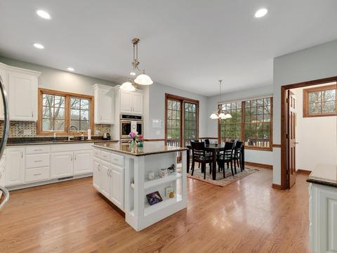723 Weaver Ct, Wheaton, IL 60189 photo 9