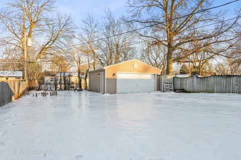 1127 S Chase St, Wheaton, IL 60189 photo 3