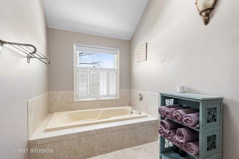 1926 Cromwell Dr, Wheaton, IL 60189 photo 22