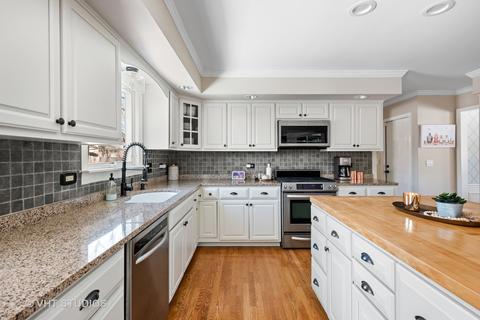 1926 Cromwell Dr, Wheaton, IL 60189 photo 11