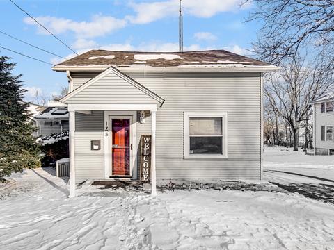 128 E Forest St, Marengo, IL 60152 photo 2
