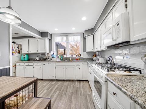 128 E Forest St, Marengo, IL 60152 photo 9