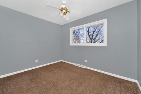 9 N749 Tipi Ln, Elgin, IL 60124 photo 17