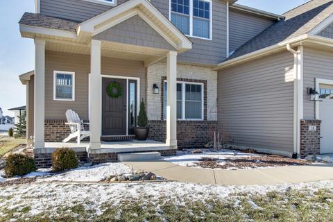 16 Red Maple Ct, Bloomington, IL 61705 photo 2