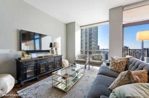 21 E Huron St #2901, Chicago, IL 60611 photo 3