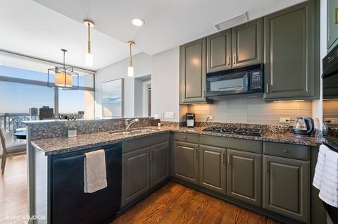 21 E Huron St #2901, Chicago, IL 60611 photo 6